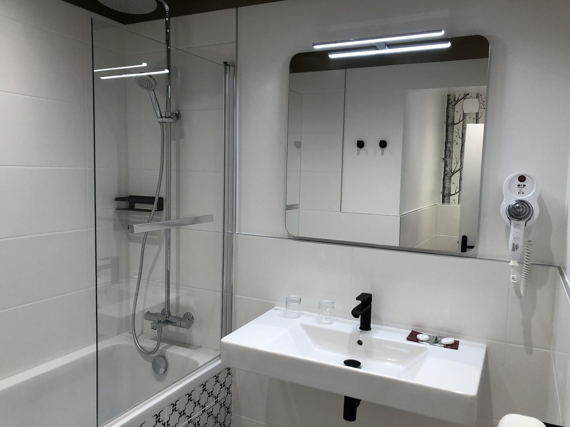 Hotel Moderna Cherbourg-en-Cotentin Zewnętrze zdjęcie